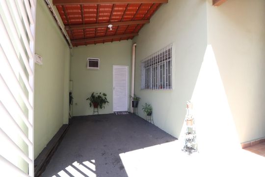 Garagem de kitnet/studio para alugar com 1 quarto, 25m² em Brasil, Uberlândia