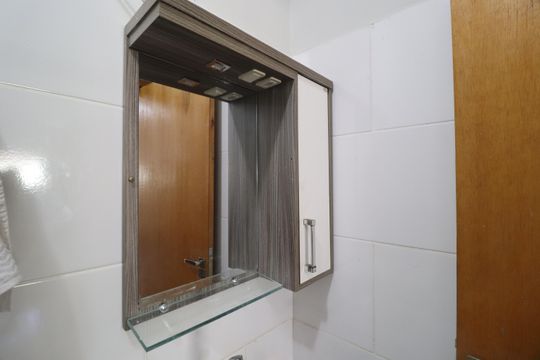 Banheiro de kitnet/studio para alugar com 1 quarto, 25m² em Brasil, Uberlândia