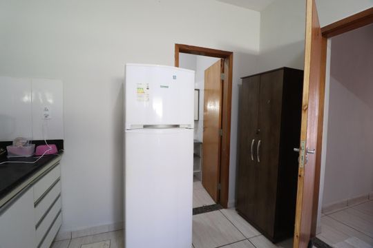 Cozinha de kitnet/studio para alugar com 1 quarto, 25m² em Brasil, Uberlândia