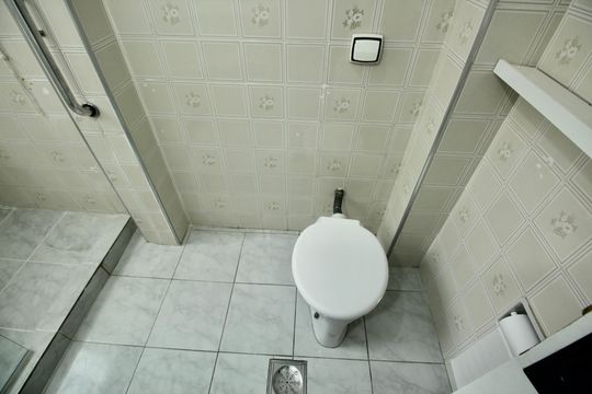 Banheiro de apartamento para alugar com 1 quarto, 36m² em Aparecida, Santos