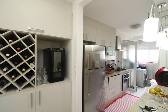 Cozinha de apartamento à venda com 2 quartos, 51m² em Vila Antonieta, São Paulo