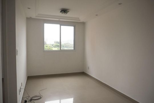 Sala de apartamento para alugar com 2 quartos, 45m² em Jardim Elizabete, Taboão da Serra
