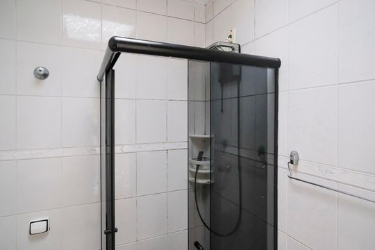 Banheiro de casa para alugar com 2 quartos, 90m² em Olímpico, São Caetano do Sul