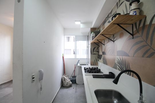 Cozinha de apartamento para alugar com 2 quartos, 44m² em Jardim Maria Duarte, São Paulo