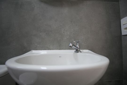 Banheiro de apartamento para alugar com 2 quartos, 44m² em Jardim Maria Duarte, São Paulo