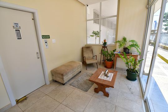 Hall social de apartamento para alugar com 3 quartos, 110m² em Cambuí, Campinas