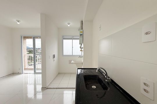Cozinha de apartamento para alugar com 2 quartos, 37m² em Jardim Mutinga, São Paulo