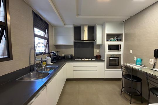 Cozinha  de apartamento à venda com 4 quartos, 162m² em Águas Claras, Brasília