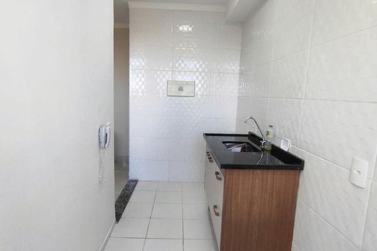 Cozinha de apartamento à venda com 2 quartos, 42m² em Jardim do Lago, Osasco