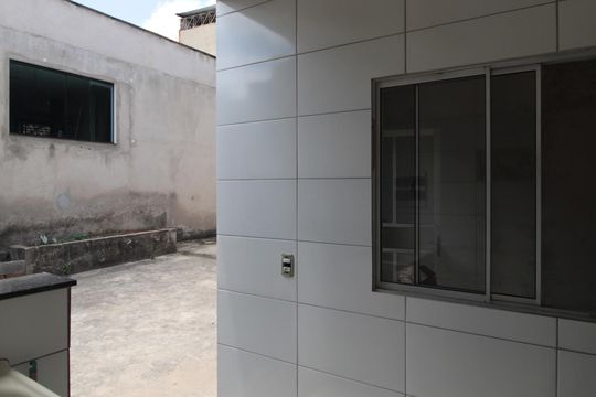 Área de Serviço de casa para alugar com 3 quartos, 360m² em Rio Branco, Belo Horizonte