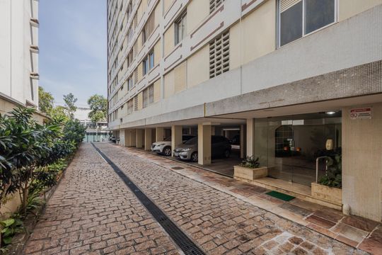 Garagem de apartamento à venda com 2 quartos, 54m² em Pinheiros, São Paulo