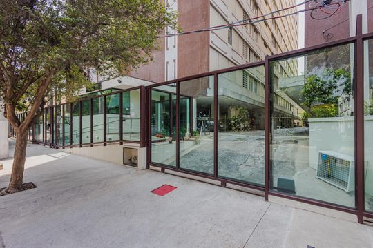 Fachada de apartamento à venda com 2 quartos, 54m² em Pinheiros, São Paulo