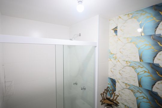 Banheiro de apartamento para alugar com 2 quartos, 45m² em Quitaúna, Osasco