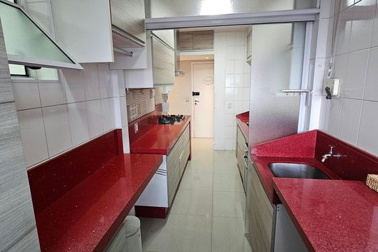 Cozinha de apartamento à venda com 3 quartos, 94m² em Vila Romana, São Paulo