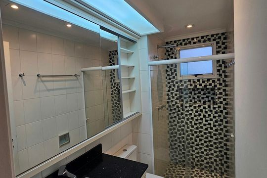 Banheiro 2 de apartamento à venda com 3 quartos, 94m² em Vila Romana, São Paulo
