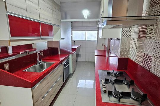 Cozinha de apartamento à venda com 3 quartos, 94m² em Vila Romana, São Paulo