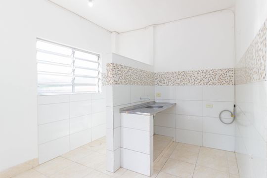 Cozinha de casa para alugar com 1 quarto, 45m² em Vila Pirituba, São Paulo