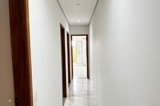 Corredor de apartamento para alugar com 3 quartos, 80m² em Parque das Nações, Santo André