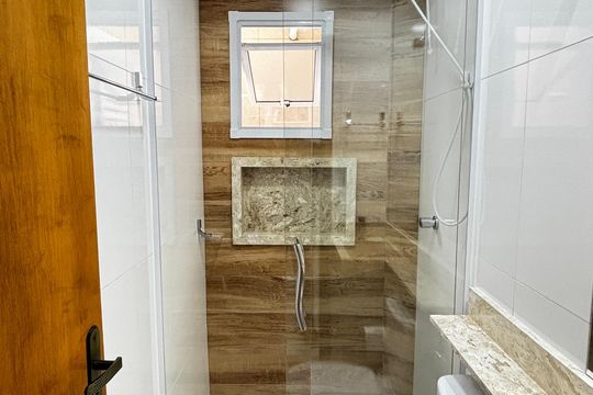 Banheiro de apartamento para alugar com 3 quartos, 80m² em Parque das Nações, Santo André