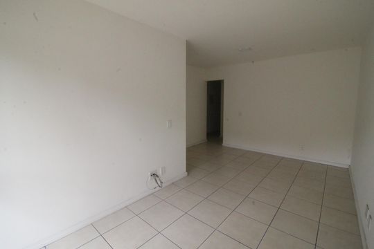 Sala de apartamento para alugar com 3 quartos, 79m² em Pechincha, Rio de Janeiro