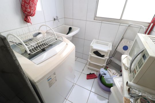 Cozinha e Área de Serviço de apartamento para alugar com 2 quartos, 68m² em Saraiva, Uberlândia