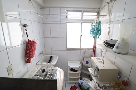 Cozinha e Área de Serviço de apartamento para alugar com 2 quartos, 68m² em Saraiva, Uberlândia
