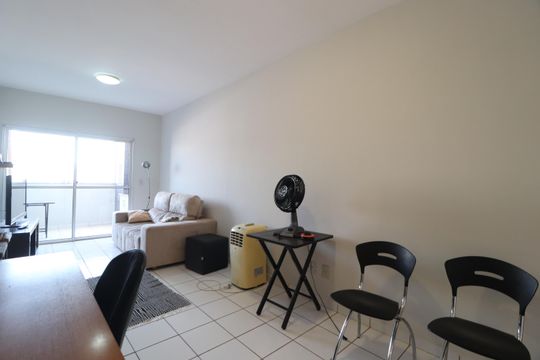 Sala de apartamento para alugar com 2 quartos, 68m² em Saraiva, Uberlândia
