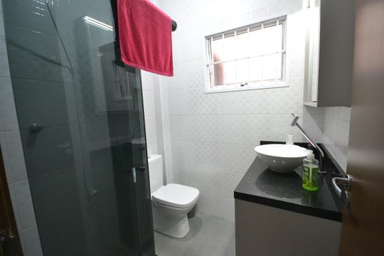 Banheiro de casa à venda com 3 quartos, 90m² em Conjunto Residencial Butanta, São Paulo