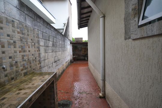 Quintal de casa à venda com 3 quartos, 90m² em Conjunto Residencial Butanta, São Paulo