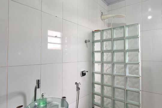 Banheiro da Suíte 1 de casa à venda com 4 quartos, 142m² em Bairro dos Casa, São Bernardo do Campo