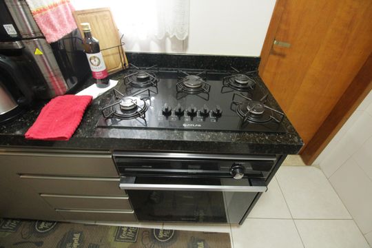 Cozinha e Área de Serviço de casa de condomínio para alugar com 2 quartos, 145m² em Estuário, Santos