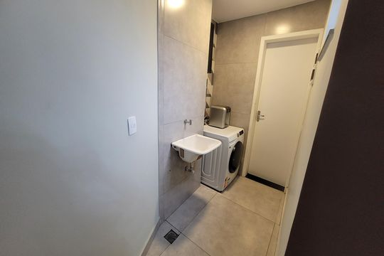 Banheiro de apartamento à venda com 1 quarto, 40m² em Tijuca, Rio de Janeiro