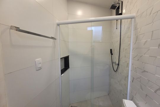 Banheiro de apartamento à venda com 1 quarto, 40m² em Tijuca, Rio de Janeiro