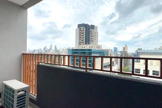Varanda de kitnet/studio para alugar com 1 quarto, 25m² em Pinheiros, São Paulo