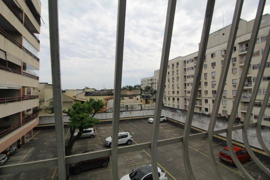 Sala - Vista de apartamento à venda com 2 quartos, 66m² em Pechincha, Rio de Janeiro