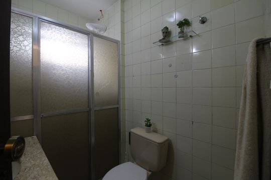 Banheiro de apartamento à venda com 2 quartos, 66m² em Pechincha, Rio de Janeiro
