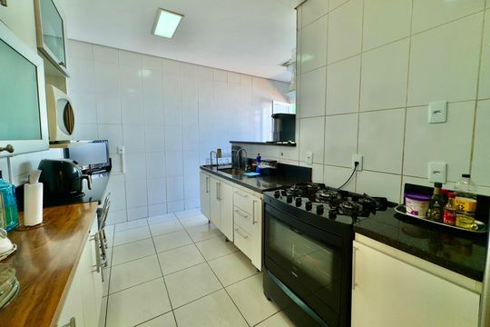 Cozinha de casa à venda com 5 quartos, 220m² em Nova Floresta, Belo Horizonte