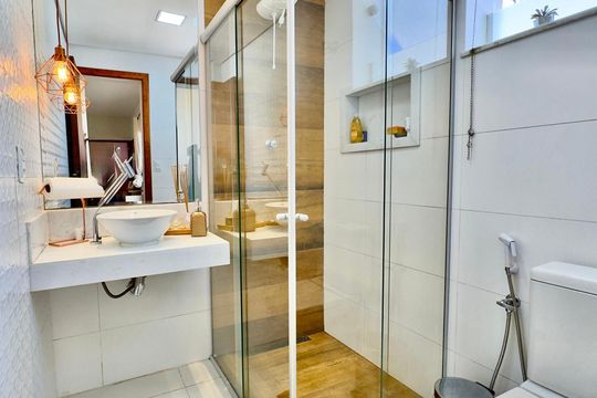 Banheiro 1 de casa à venda com 5 quartos, 220m² em Nova Floresta, Belo Horizonte