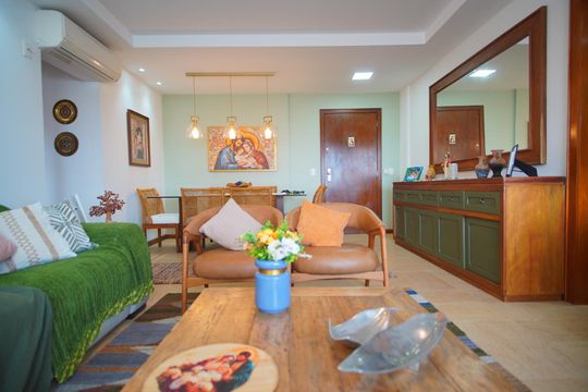 Sala de apartamento à venda com 3 quartos, 116m² em Petrópolis, Porto Alegre