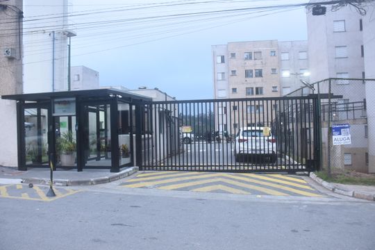 Fachada de apartamento para alugar com 2 quartos, 49m² em Jardim Laranjeira, São Paulo