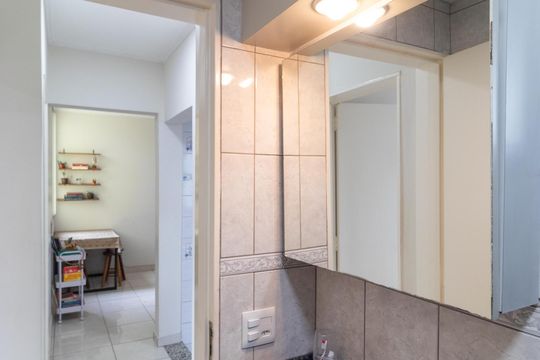 Banheiro de apartamento à venda com 2 quartos, 59m² em Jardim Pauliceia, Campinas