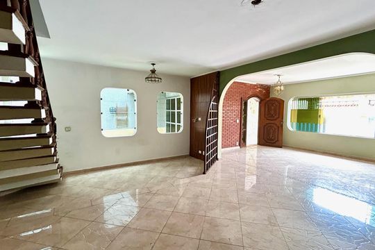 Sala de casa para alugar com 3 quartos, 270m² em Vila Galvão, Guarulhos
