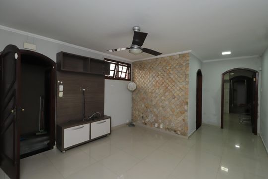 Casa à venda com 2 quartos, 94m² em Vila Carrão, São Paulo