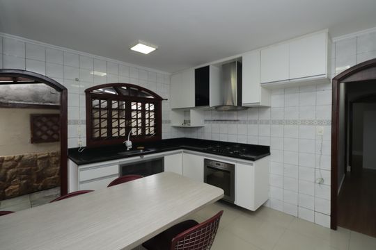 Cozinha de casa à venda com 2 quartos, 94m² em Vila Carrão, São Paulo