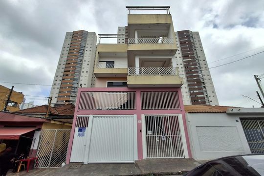 Fachada de casa à venda com 4 quartos, 600m² em Vila das Palmeiras, Guarulhos