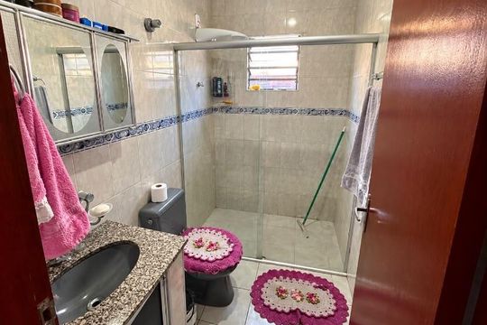 Banheiro 1 de casa para alugar com 3 quartos, 117m² em Parque Residencial Vila União, Campinas