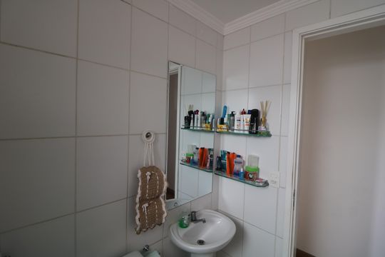 Banheiro de apartamento à venda com 2 quartos, 47m² em Itaquera, São Paulo
