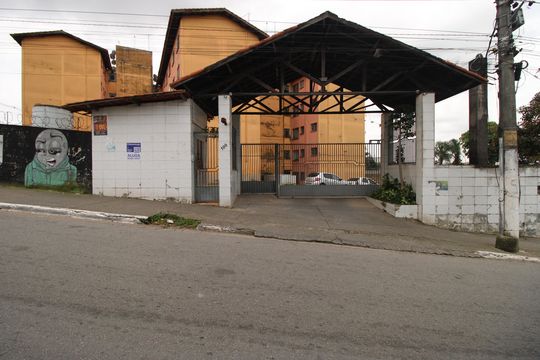 Fachada de apartamento para alugar com 2 quartos, 43m² em Conjunto Habitacional Fazenda do Carmo, São Paulo