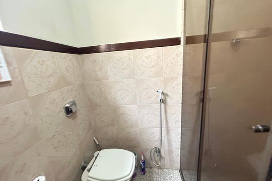 Banheiro Social de casa à venda com 2 quartos, 350m² em Vila Valqueire, Rio de Janeiro
