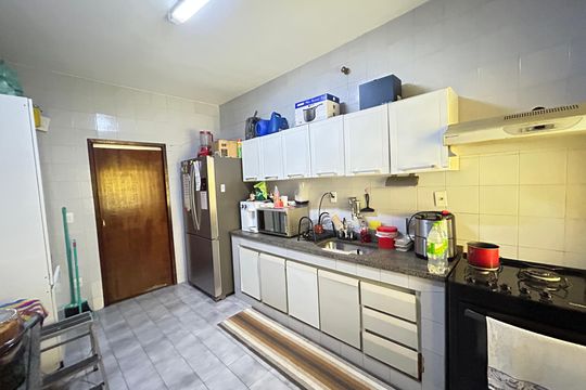 Cozinha de casa à venda com 2 quartos, 350m² em Vila Valqueire, Rio de Janeiro
